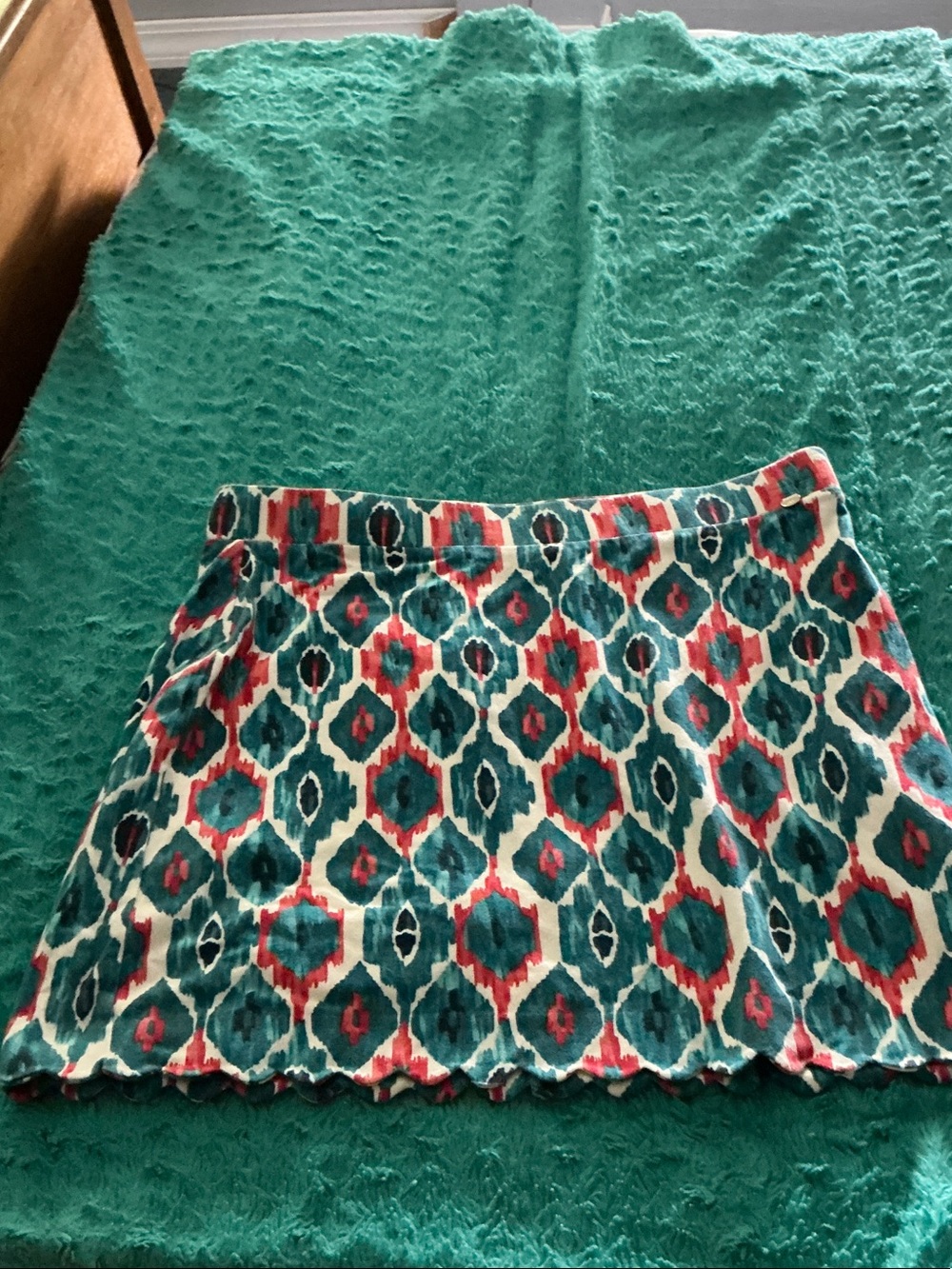 Jones New York Teal and Coral Patterned Mini Skirt